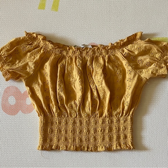 Cleo + Wolf Tops - Yellow Off-Shoulder Eyelet Top